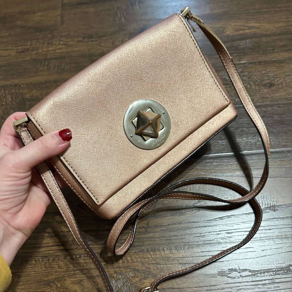 Kate Spade Crossbody- READ DESCRIPTION